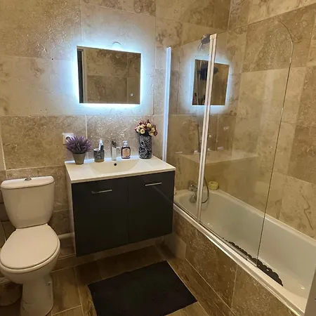 Agreable Et Salle De Bain Privee Dans Notre Partage *